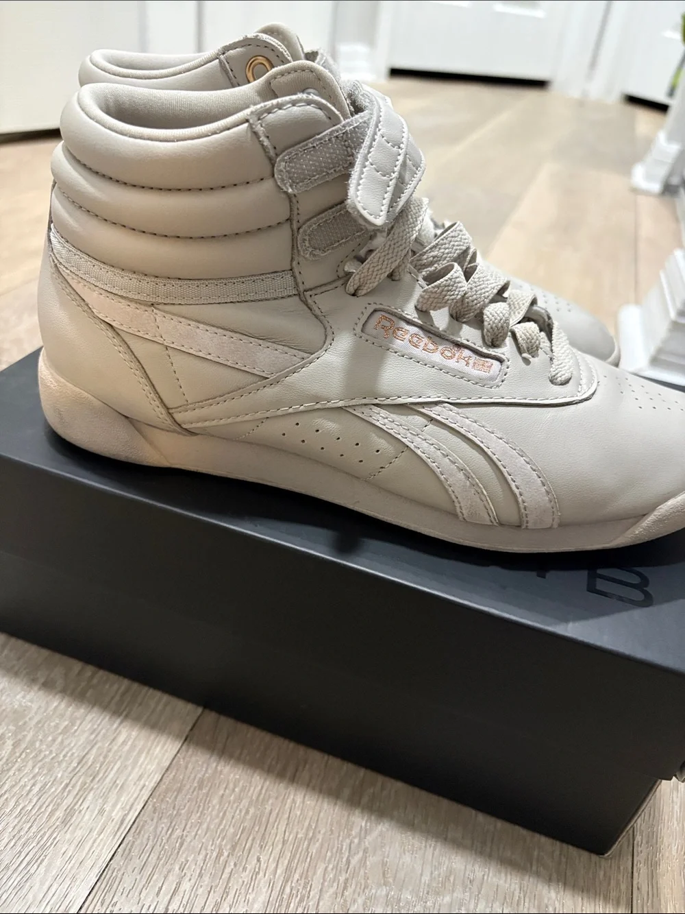 Reebok Cream High-Top Women's Sneakers